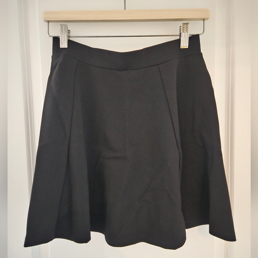 H&M | Black Skirt